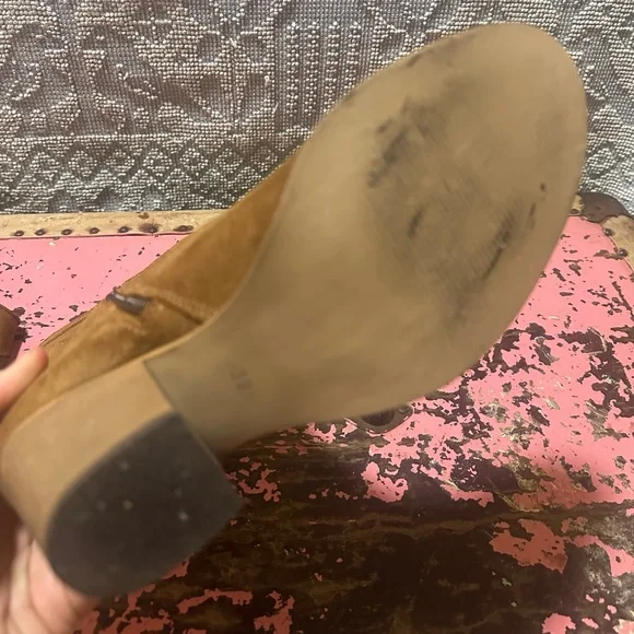 VINCE CAMUTO Brown Suede Women's Boots Sz 8 39 - Picture 7 of 8